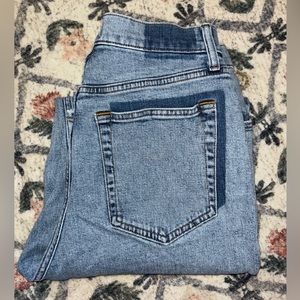 Abercrombie Curve Love The Ankle Straight Ultra High Rise Jean Size 30